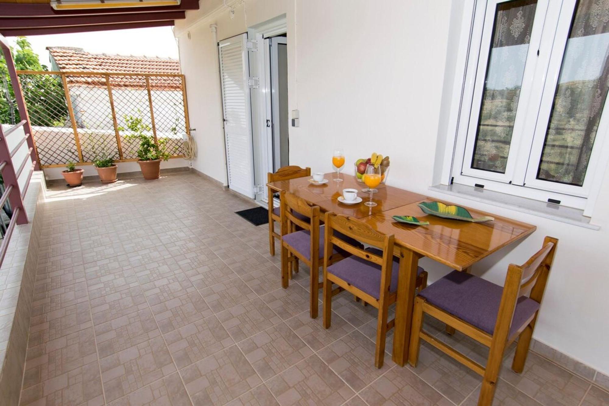 Aoria Traditional House With Stuning Mountain View Loulos ภายนอก รูปภาพ